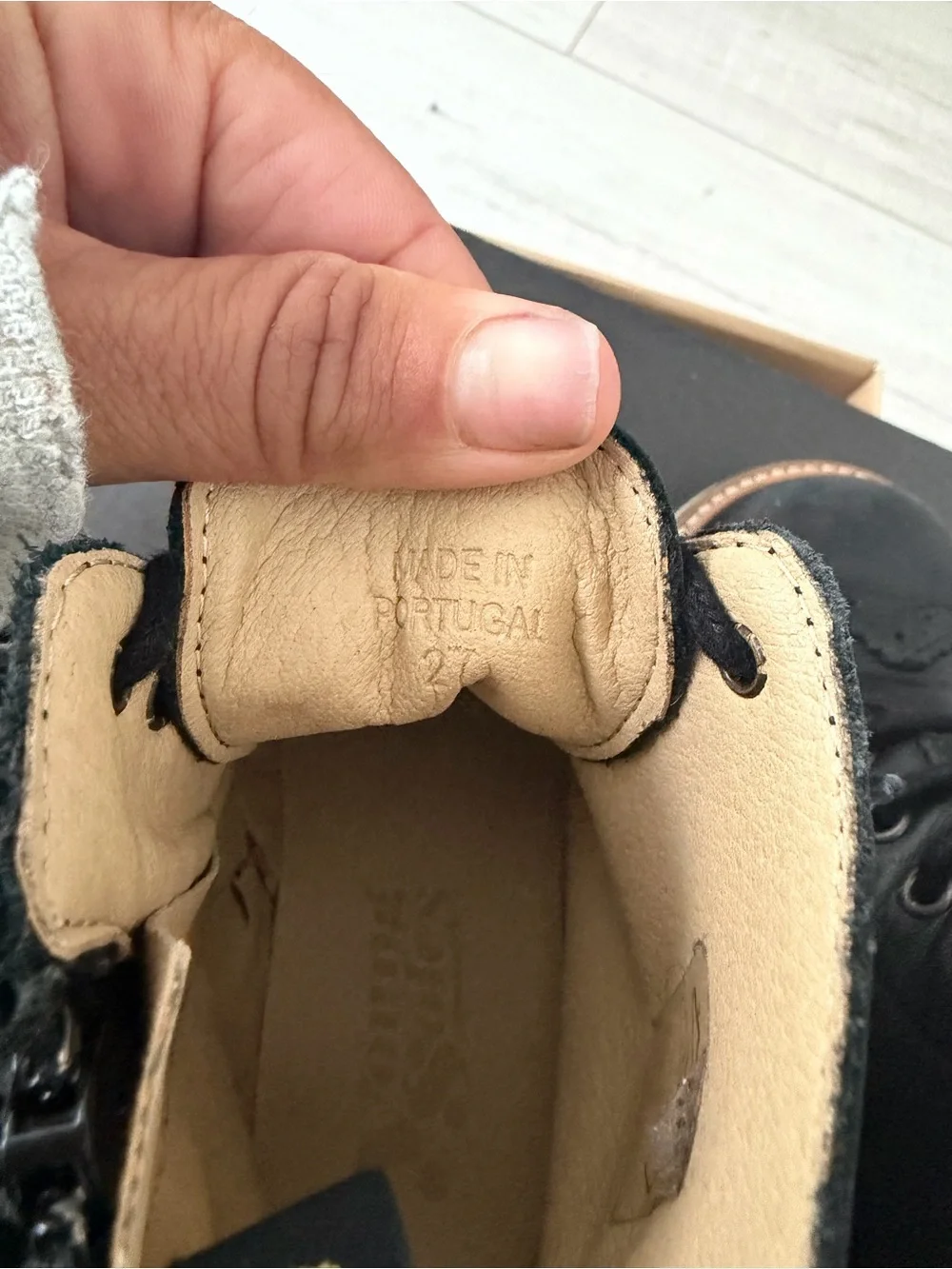 Young Soles Sidney boot size boys  10/10.5